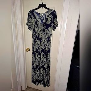 Maxi dress size LARGE ( ACE BRAND) from Ross store.